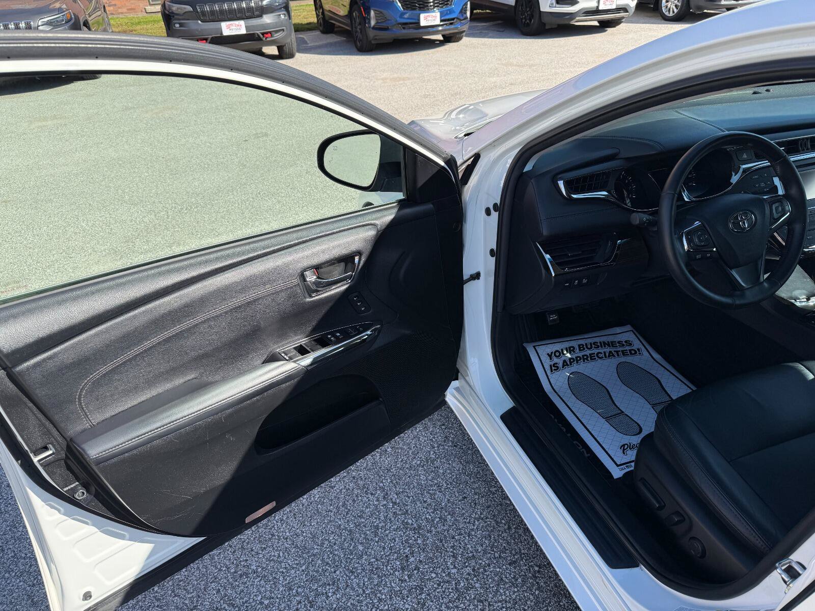 Used 2013 Toyota Avalon XLE Touring FWD image 9