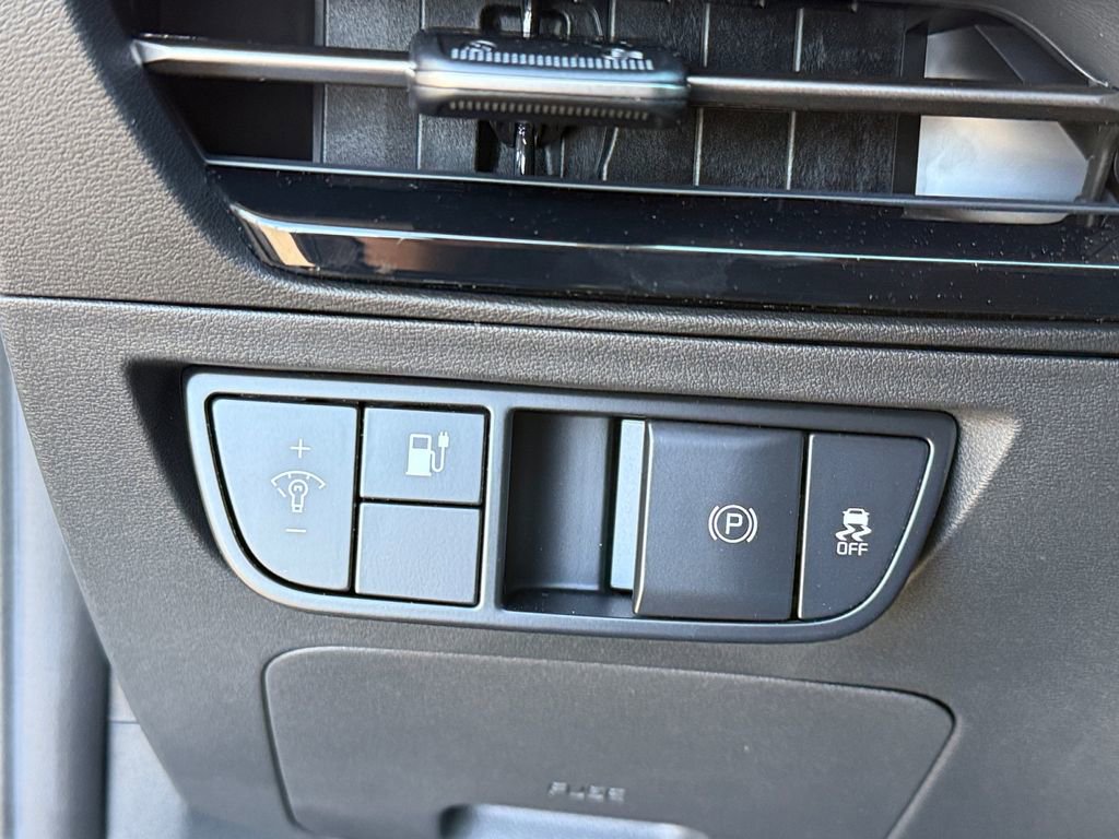 New 2025 Kia EV6 Light w/ Light LR Technology Package AWD/4WD image 20