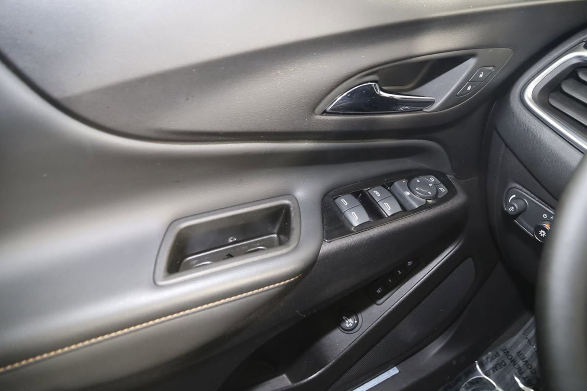 Used 2024 Chevrolet Equinox Premier AWD/4WD image 29