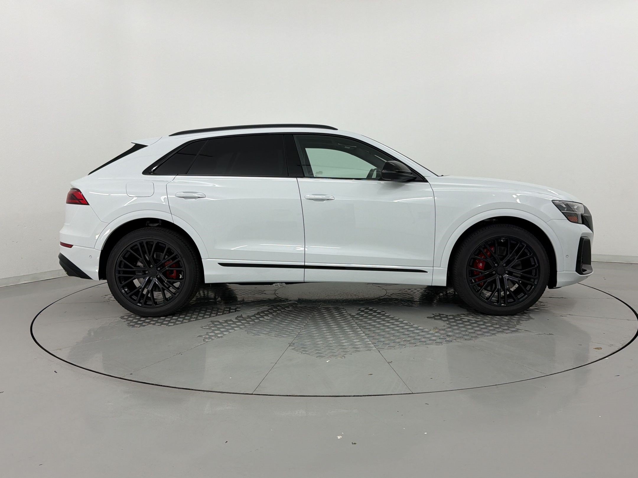 New 2026 Audi SQ8 Prestige AWD/4WD image 8