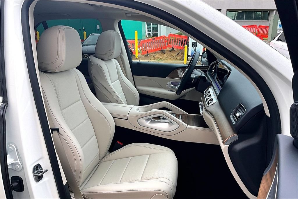Certified 2025 Mercedes-Benz GLE 350 4MATIC image 7