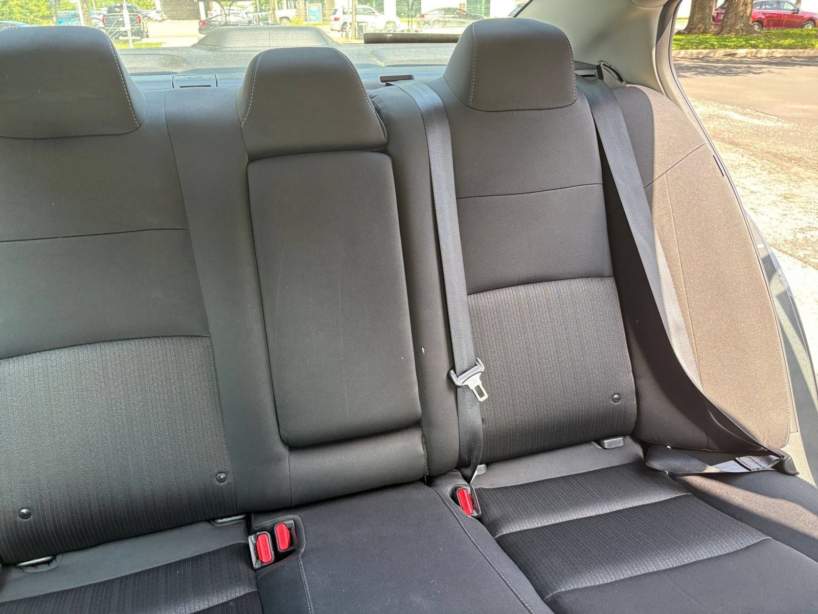 Used 2025 Nissan Altima 2.5 SV FWD image 32
