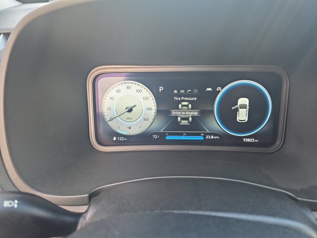 Used 2022 Hyundai Kona Limited FWD image 15