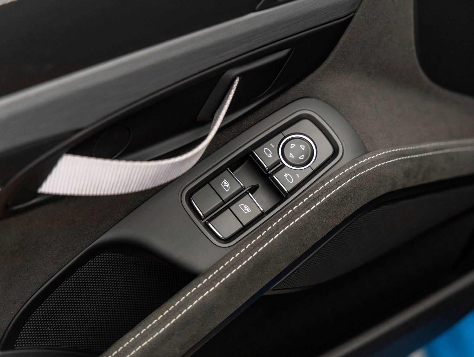 Certified 2023 Porsche 718 Cayman GT4 image 24