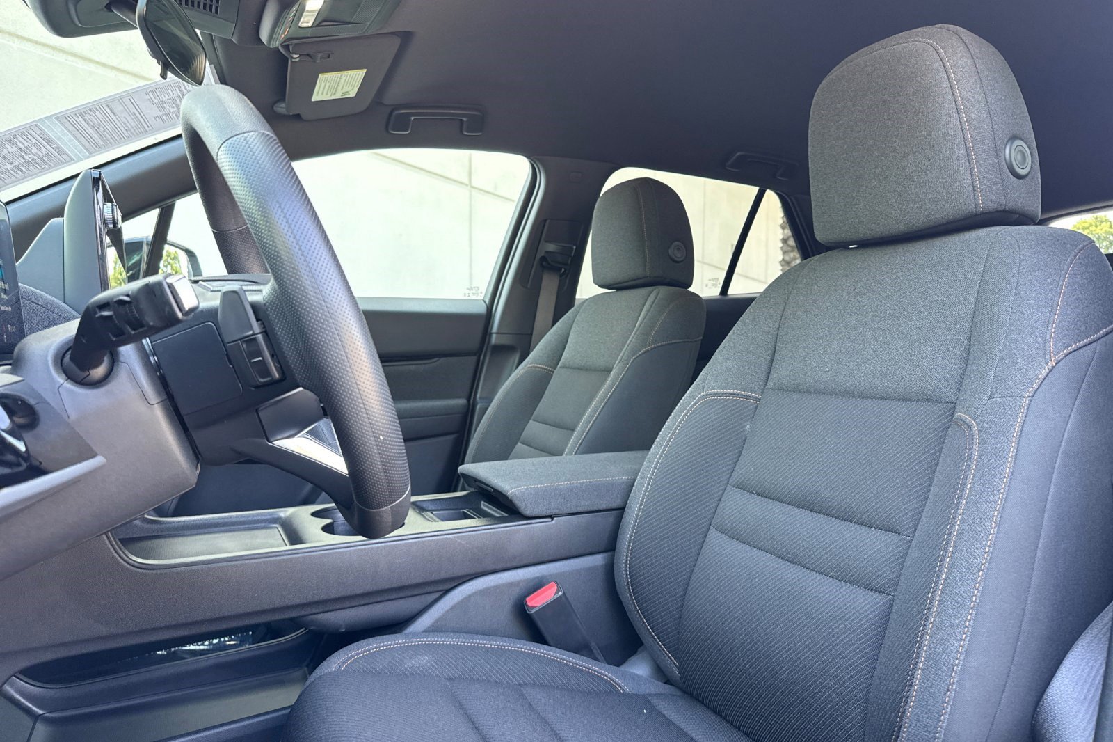 Used 2024 Honda Prologue EX image 5