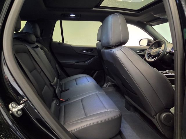 Used 2025 Chevrolet Equinox LT w/ Convenience Package II FWD image 11