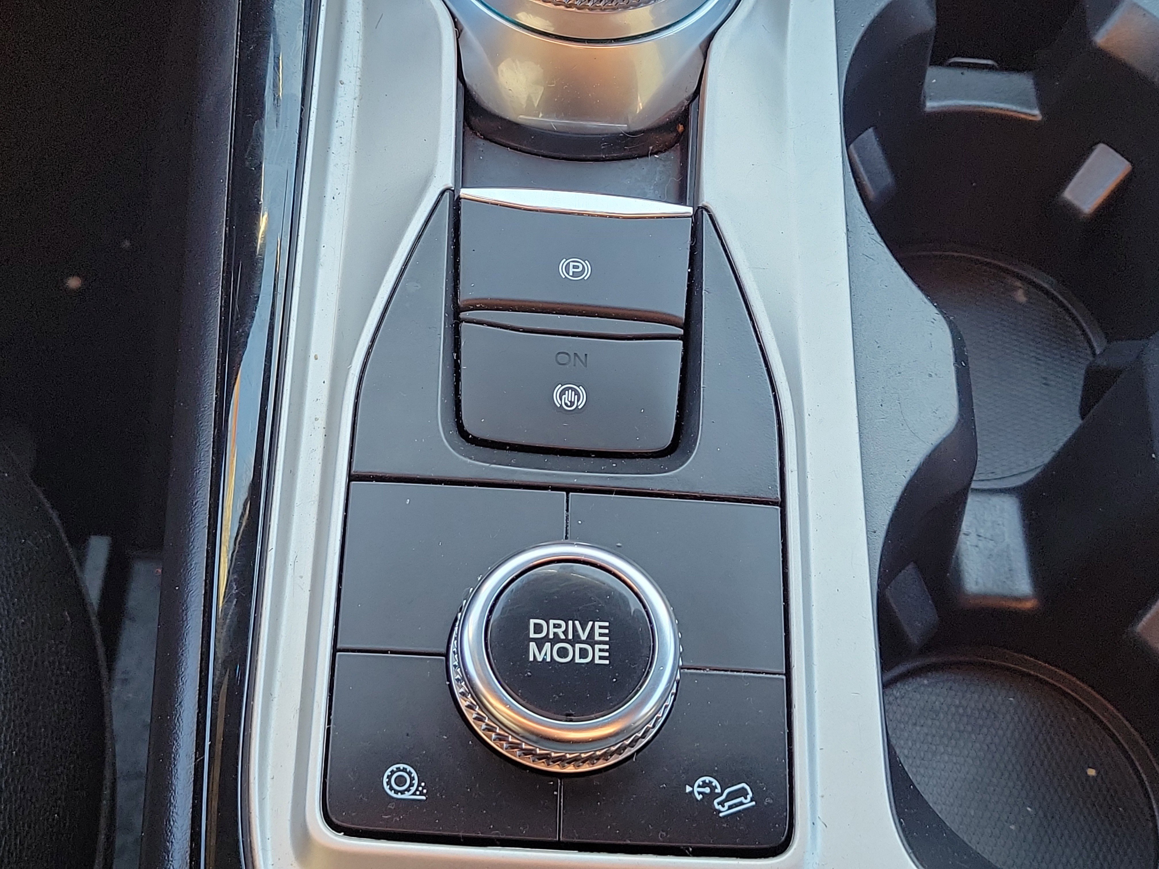 Used 2022 Ford Explorer ST-Line image 28