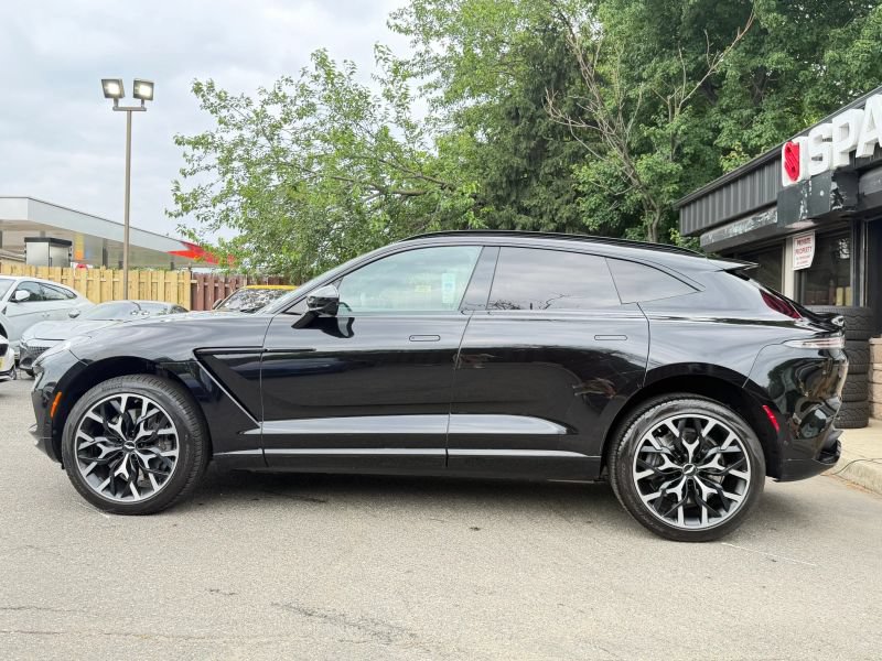 Used 2021 Aston Martin DBX AWD/4WD image 9