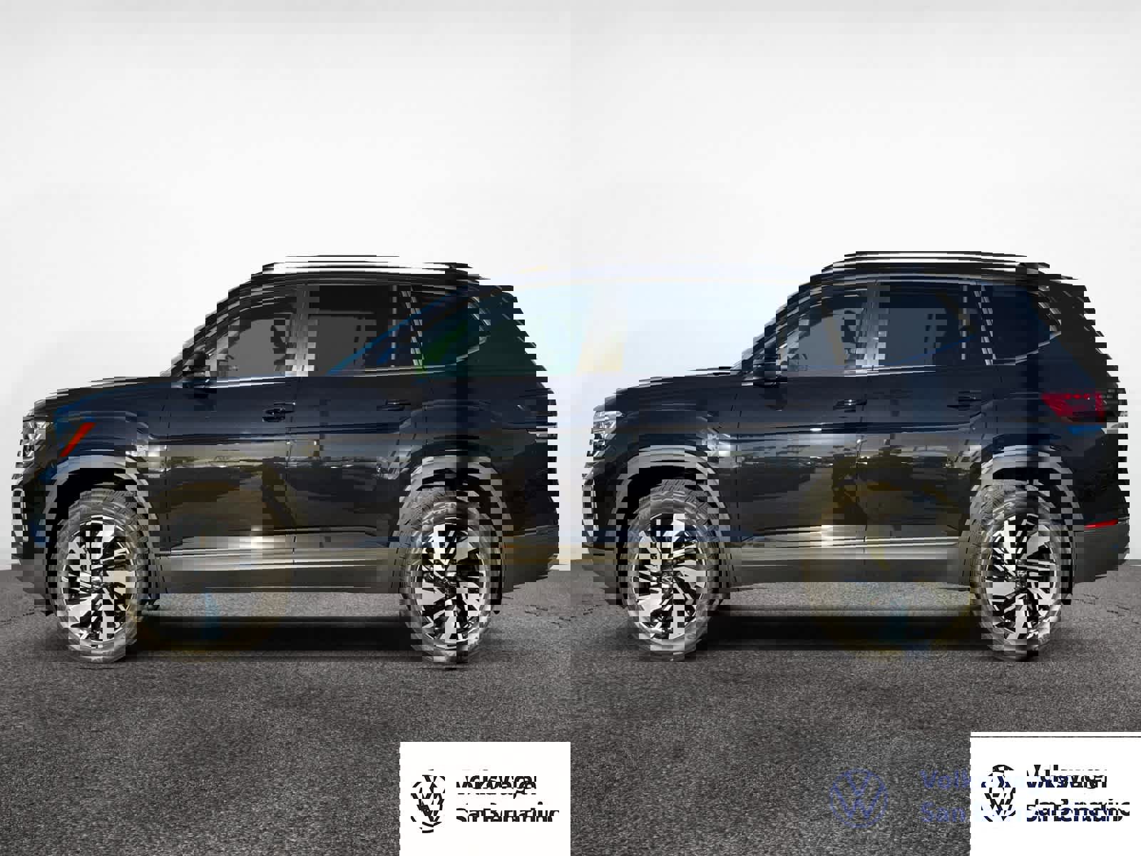 New 2026 Volkswagen Atlas SE image 2