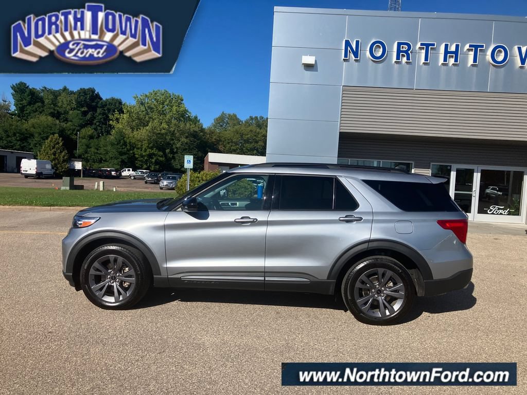 Used 2024 Ford Explorer XLT w/ Equipment Group 202A