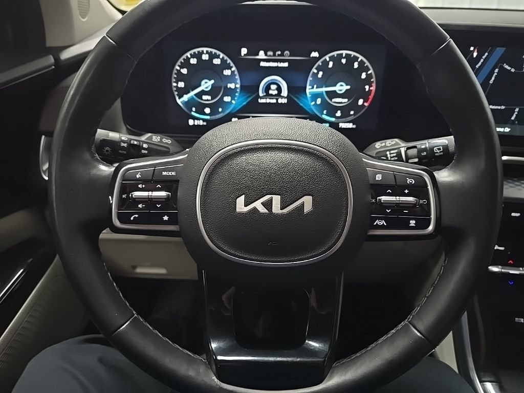 Used 2022 Kia Carnival SX Prestige FWD image 21