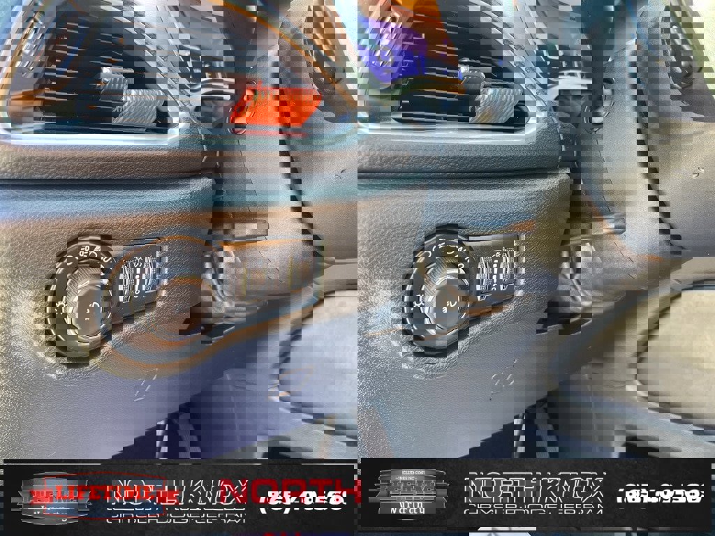 Used 2024 Chrysler Pacifica Pinnacle w/ Trailer Tow Group image 7