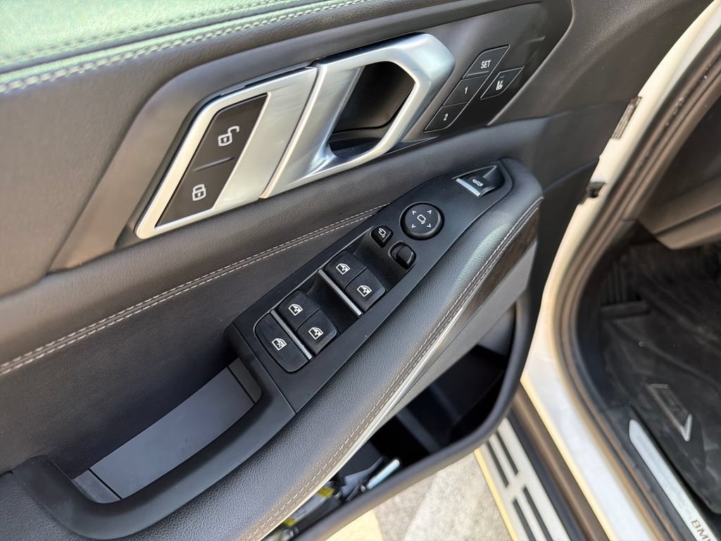 Used 2024 BMW X5 xDrive40i AWD/4WD image 18