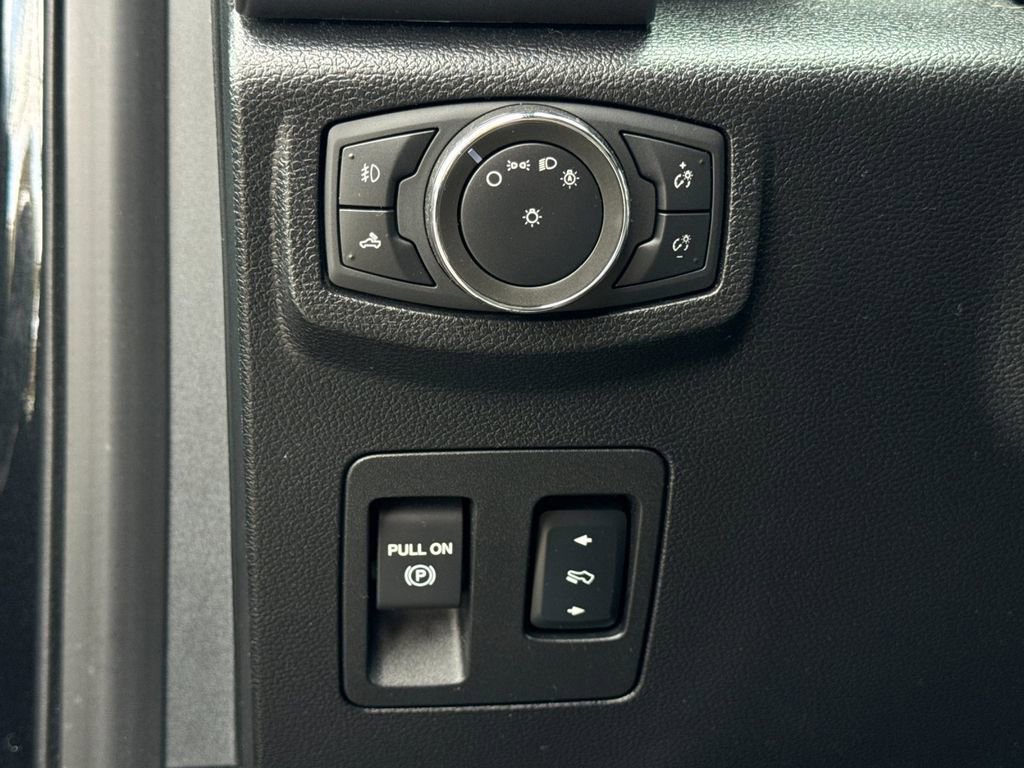 Used 2015 Ford F150 XLT w/ Equipment Group 302A Luxury image 28