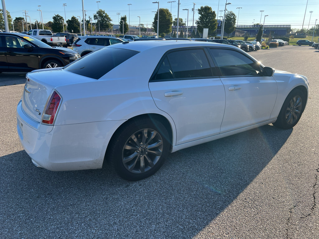 Used 2014 Chrysler 300 S AWD/4WD image 7