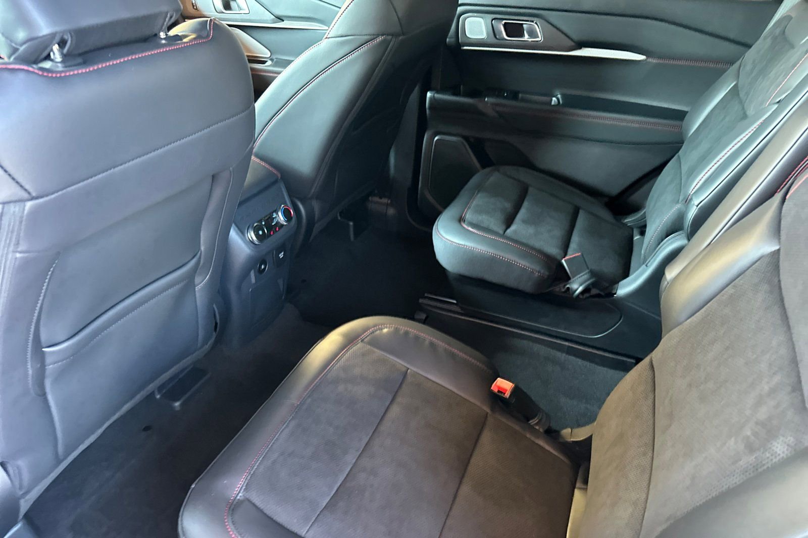 New 2025 Ford Explorer ST w/ Sun And Sound Package image 11