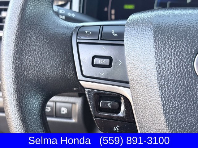 Used 2025 Toyota Camry LE FWD image 13