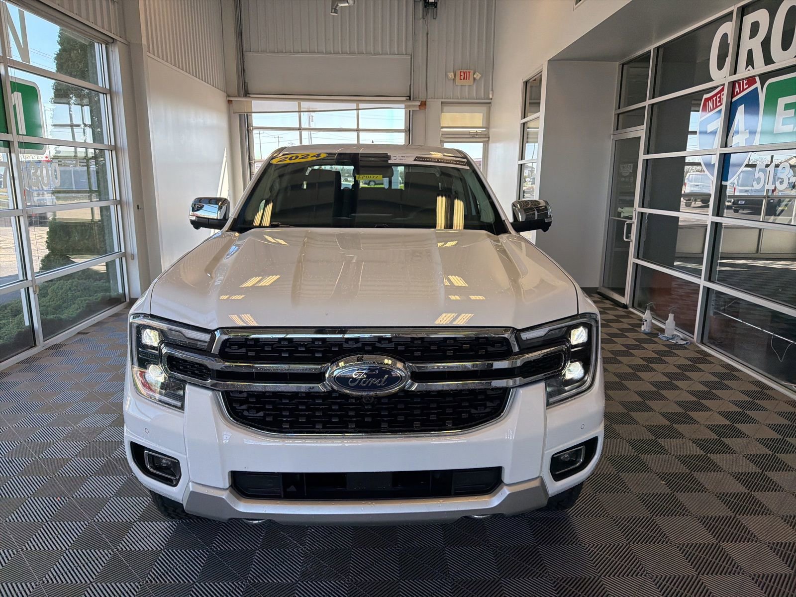 Used 2024 Ford Ranger Lariat w/ FX4 Off-Road Package image 2