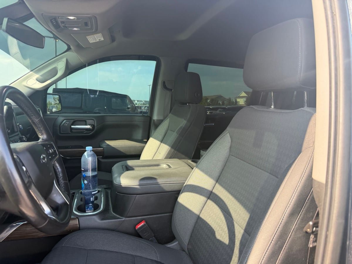 Used 2021 Chevrolet Silverado 1500 LT Trail Boss w/ Convenience Package II AWD/4WD image 4