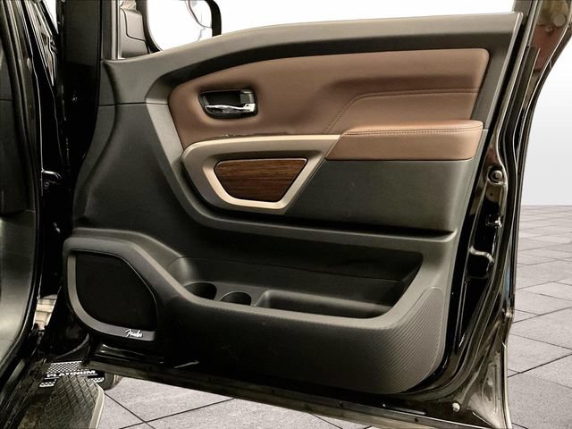 Used 2022 Nissan Titan Platinum Reserve w/ Moonroof Package AWD/4WD image 23