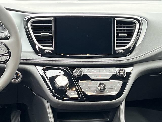 New 2026 Chrysler Pacifica Limited w/ S Appearance Package AWD/4WD image 15
