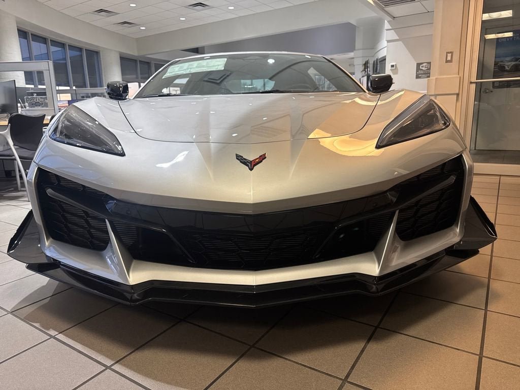 New 2026 Chevrolet Corvette Z06 w/ Z07 Performance Package RWD video 2