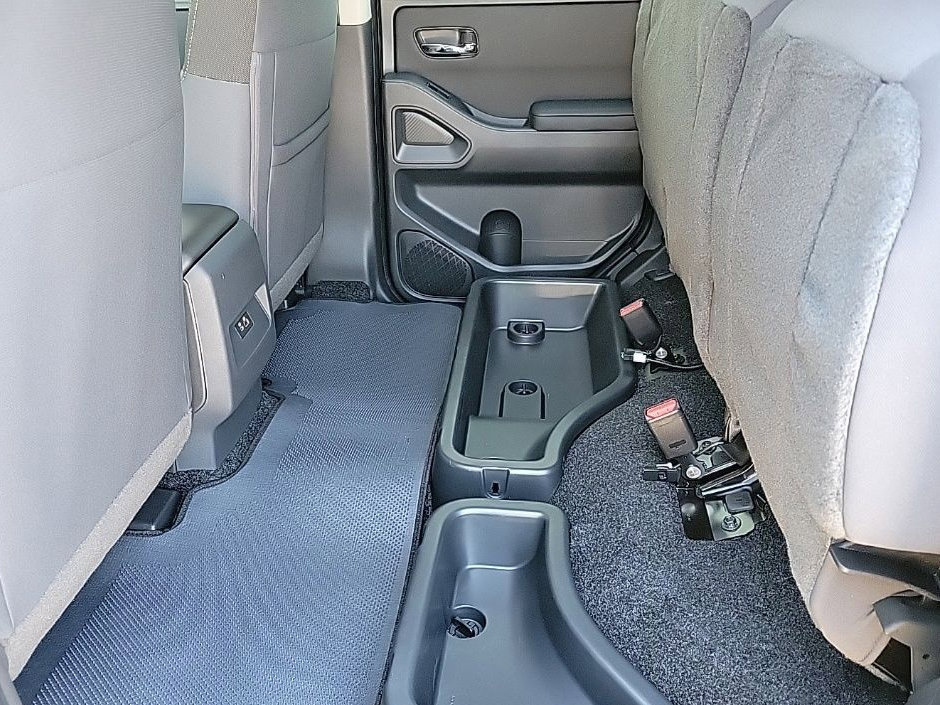 New 2026 Nissan Frontier SV w/ Tow Package RWD image 16