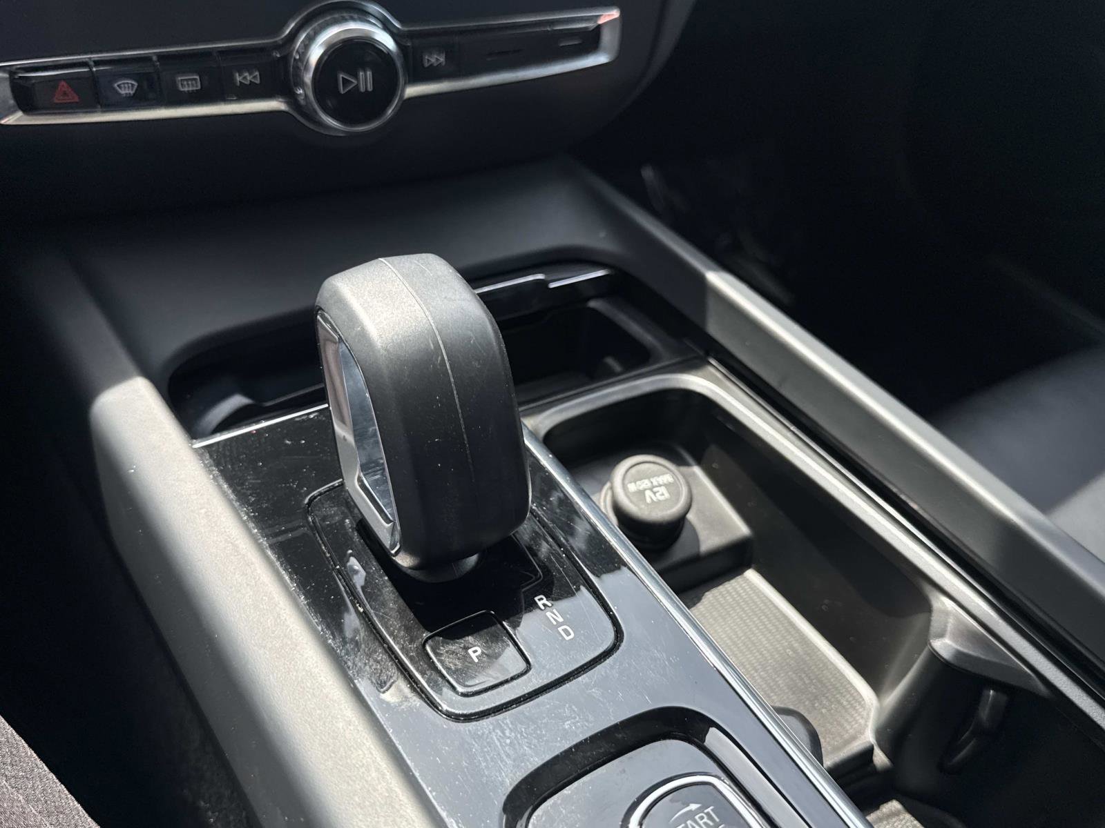 Used 2024 Volvo S60 B5 Core image 19