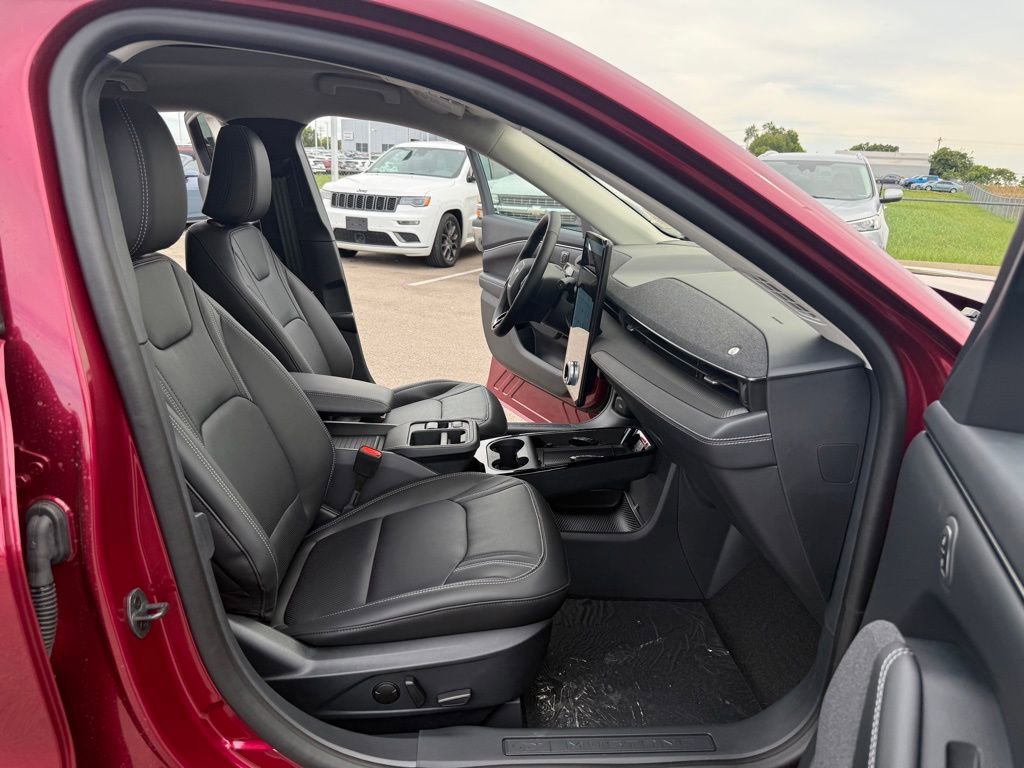 New 2025 Ford Mustang Mach-E Premium image 19