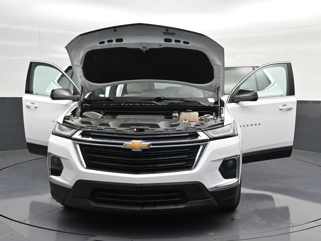 Used 2023 Chevrolet Traverse LS FWD image 33