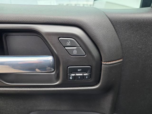 Used 2021 GMC Sierra 1500 AT4 w/ AT4 Preferred Package image 18