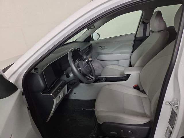 Used 2025 Hyundai Kona SEL image 11