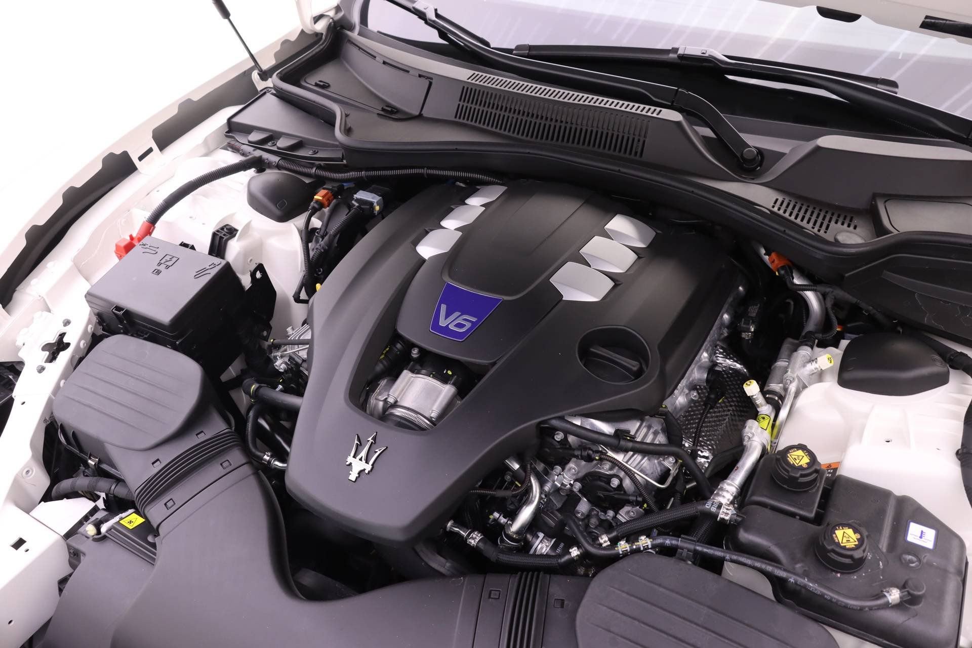 New 2024 Maserati Ghibli Modena Ultima Q4 image 16
