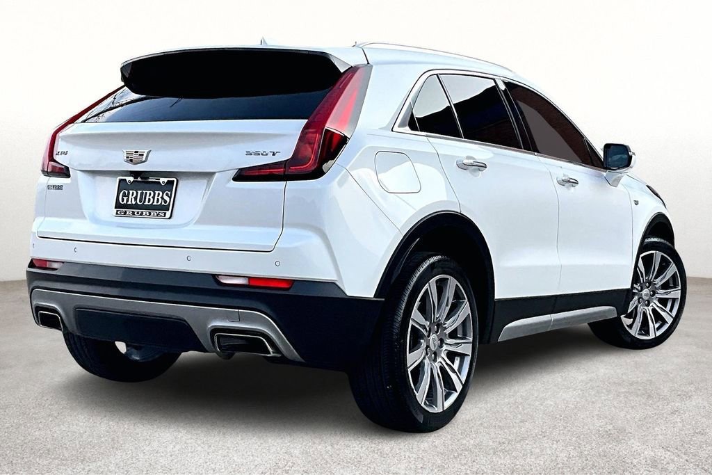 Used 2022 Cadillac XT4 Premium Luxury w/ Cold Weather Package image 2