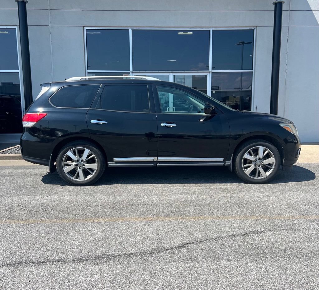 Used 2013 Nissan Pathfinder Platinum w/ Platinum Premium Pkg AWD/4WD image 8