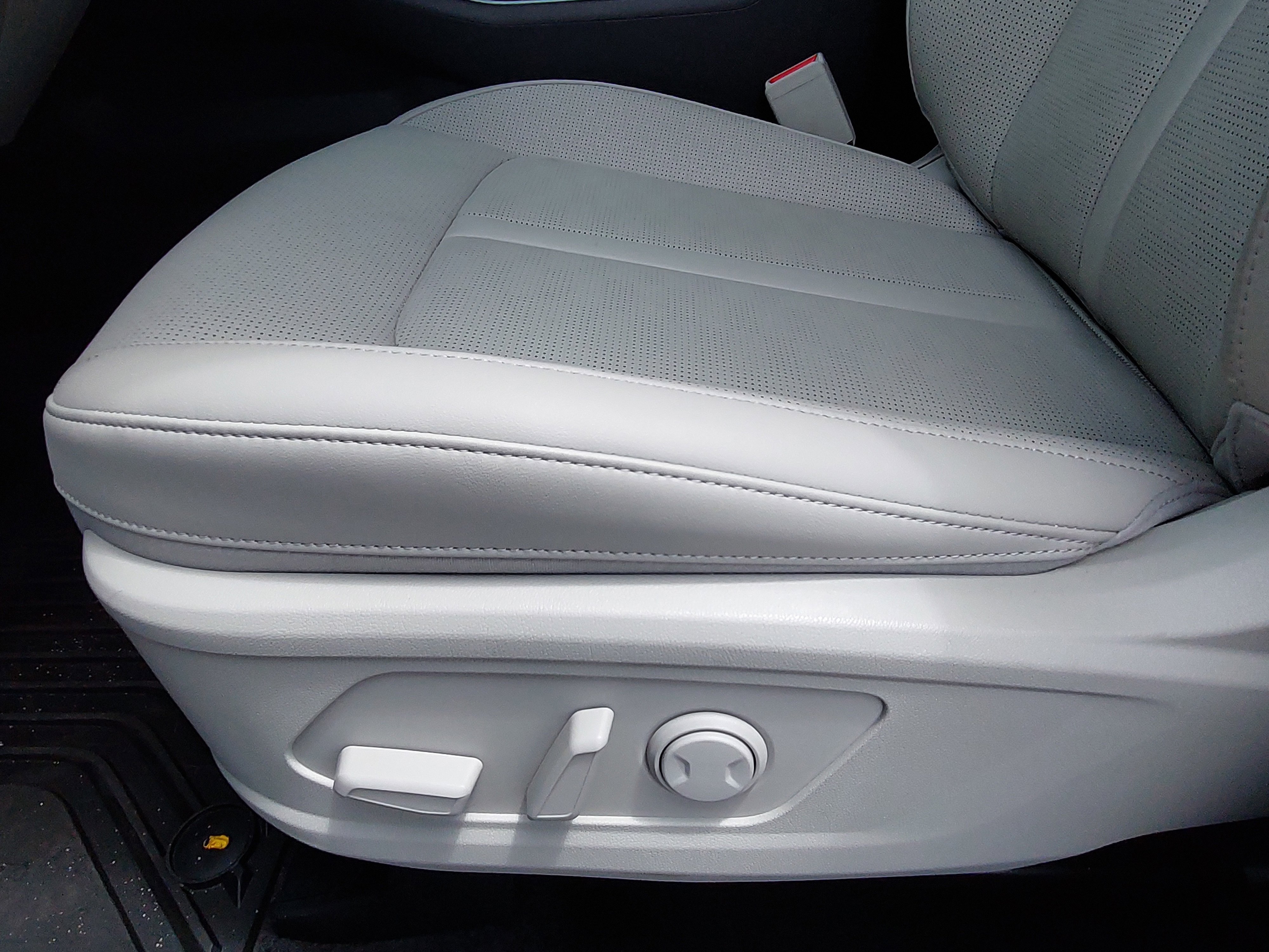 New 2025 Kia Sorento S w/ Panoramic Sunroof Package image 31