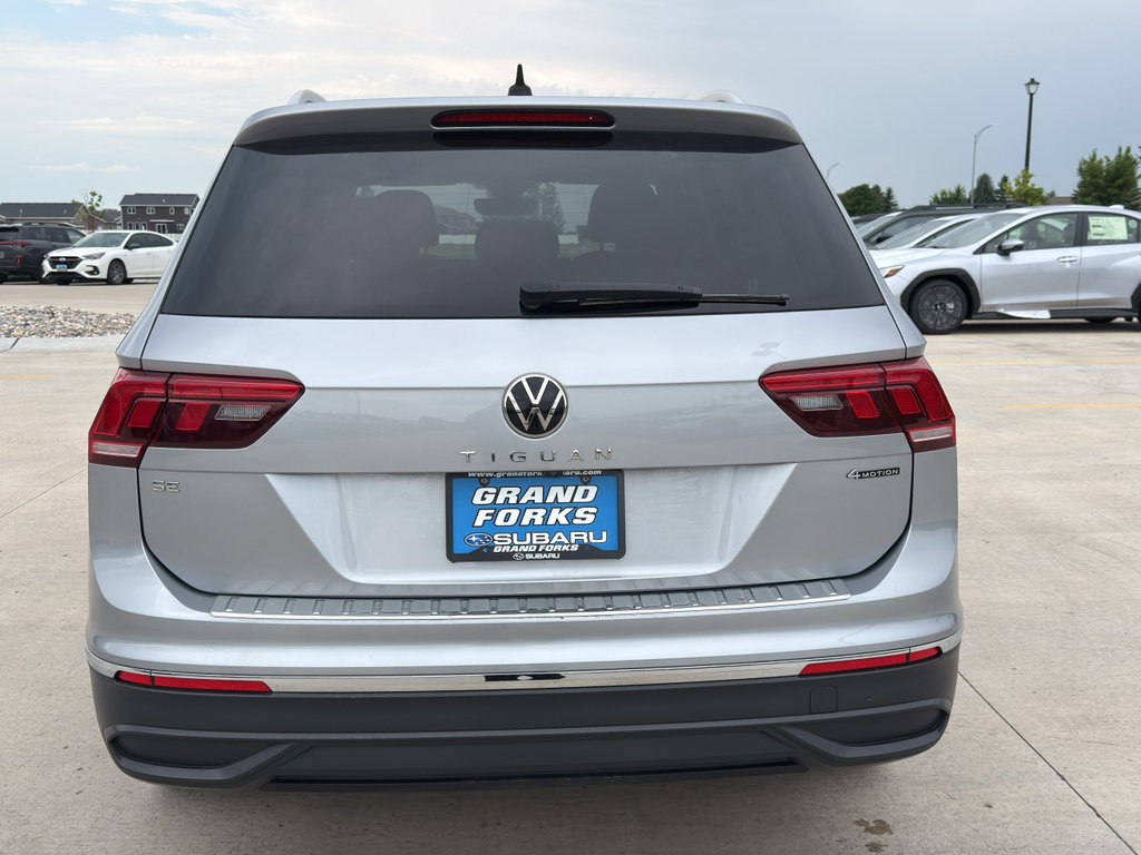 Used 2022 Volkswagen Tiguan SE w/ Panoramic Sunroof Package AWD/4WD image 6