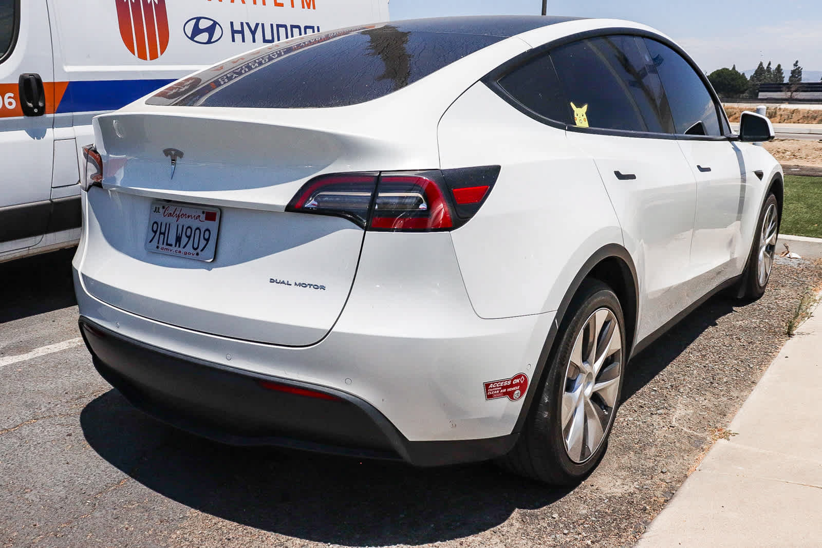 Used 2021 Tesla Model Y Long Range AWD/4WD image 12