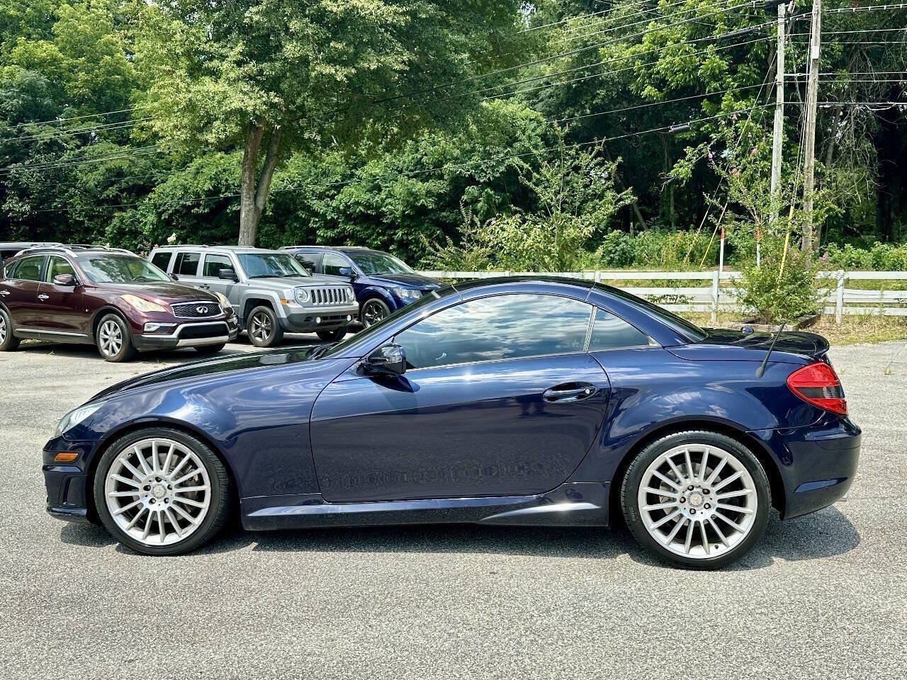 Used 2011 Mercedes-Benz SLK 350 w/ Multimedia Pkg image 12