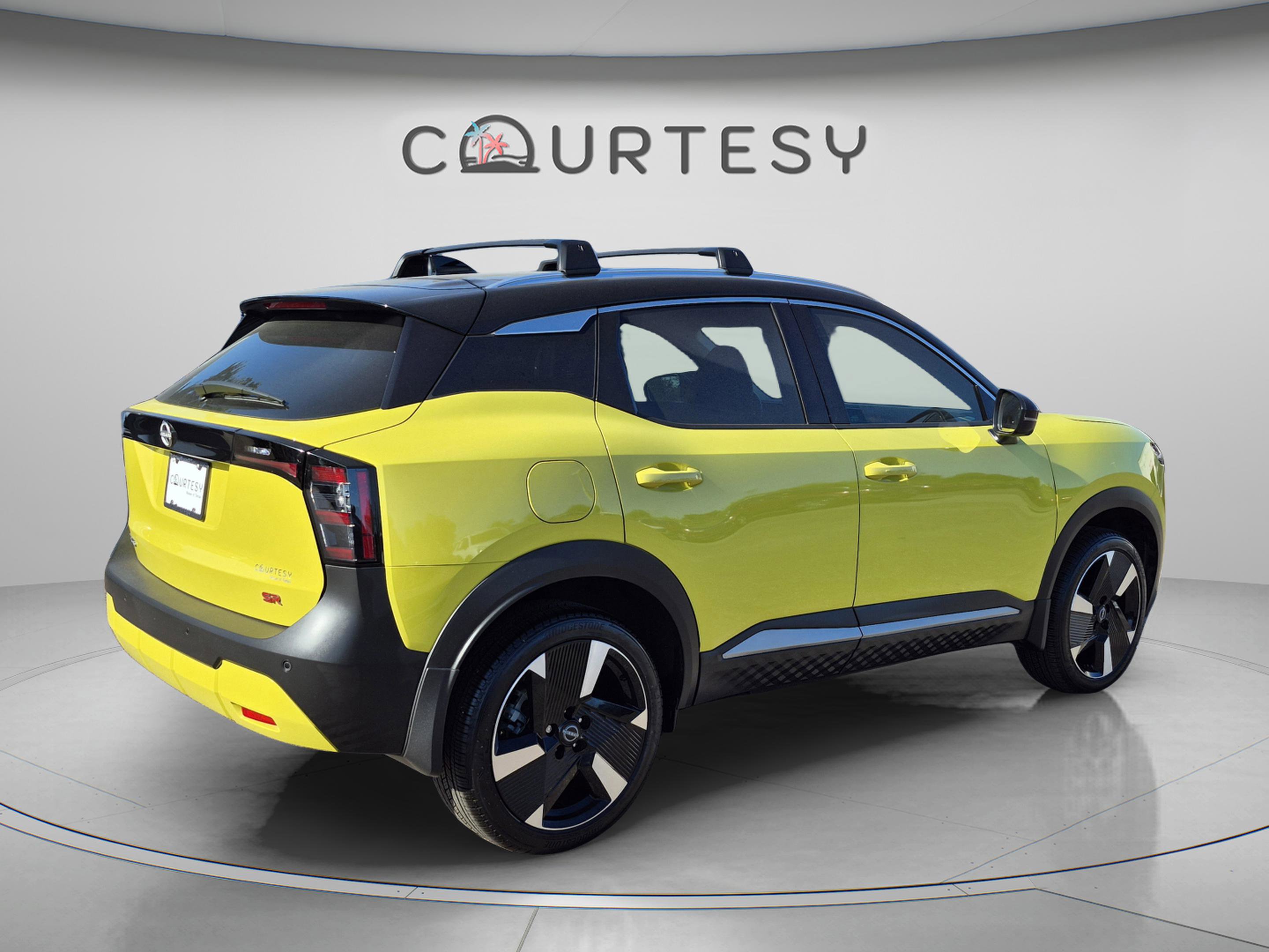 Certified 2025 Nissan Kicks SR FWD image 7
