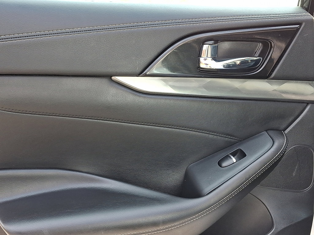 Used 2020 Nissan Maxima 3.5 SV w/ Floor Mat Group image 16