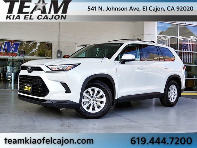 Used 2026 Toyota Grand Highlander XLE image 2