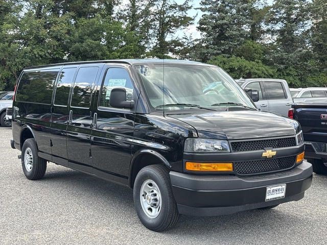 New 2026 Chevrolet Express 3500 Extended w/ Driver Convenience Package RWD image 1