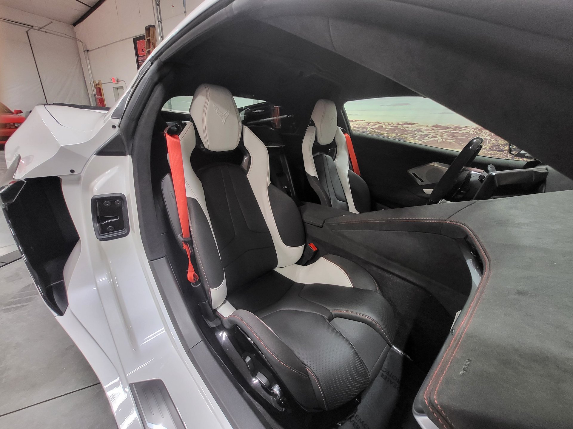 Used 2023 Chevrolet Corvette Z06 RWD image 25