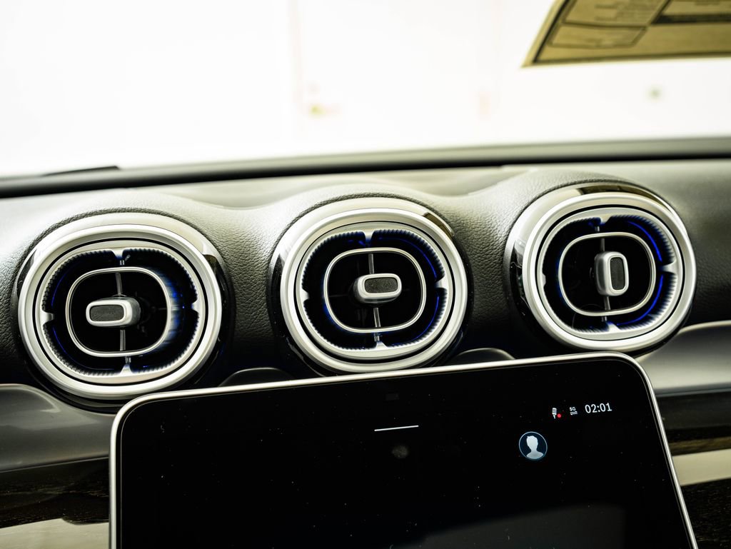 New 2026 Mercedes-Benz GLC 300 4MATIC image 36