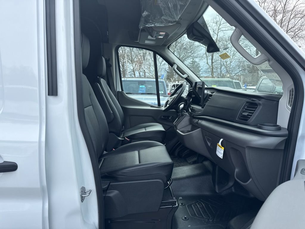 New 2026 Ford Transit 150 148 Medium Roof w/ Load Area Protection Package image 13