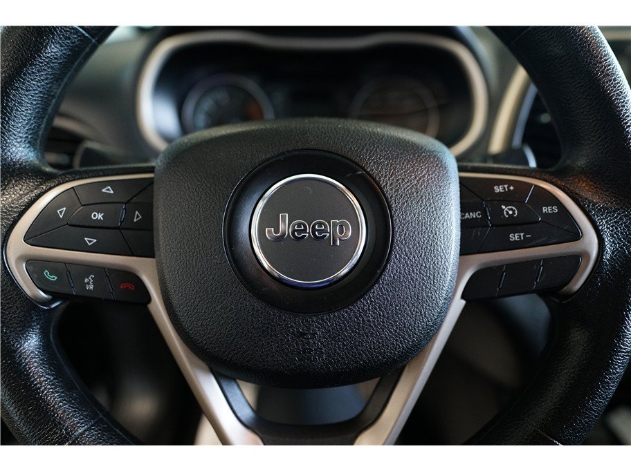 Used 2016 Jeep Cherokee Sport AWD/4WD image 18