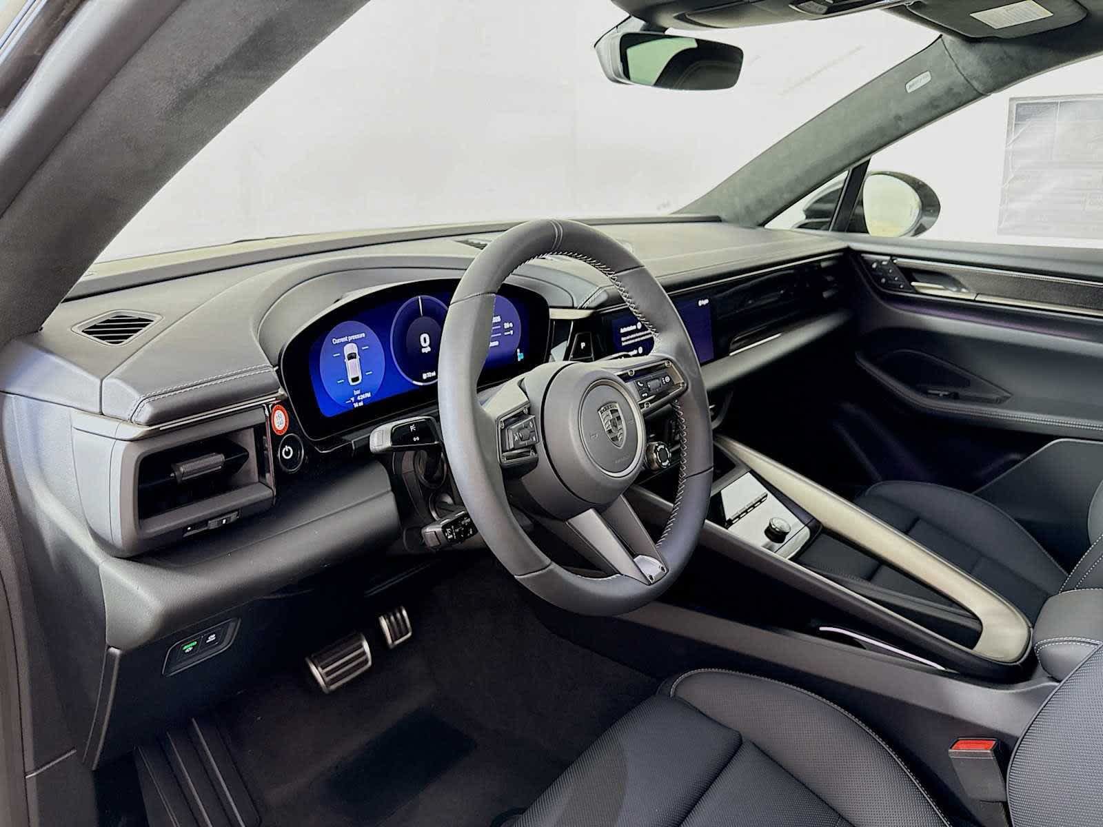 New 2025 Porsche Macan Turbo Electric AWD/4WD image 32