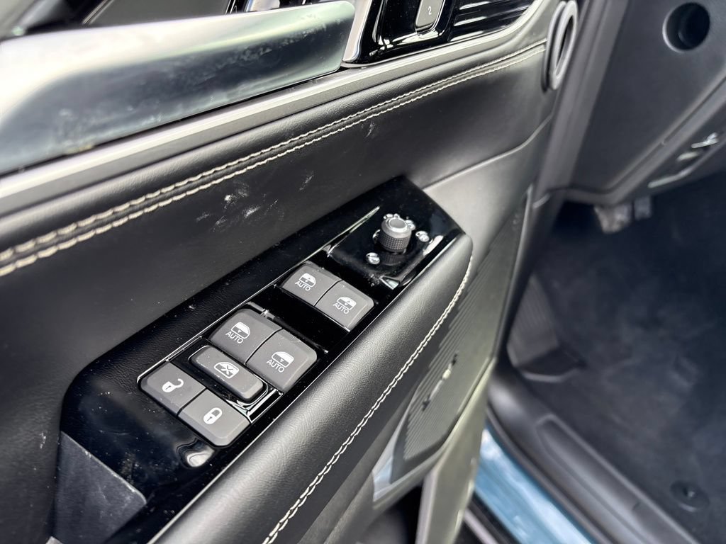 New 2026 Jeep Grand Wagoneer L Limited w/ Convenience Group I AWD/4WD image 15