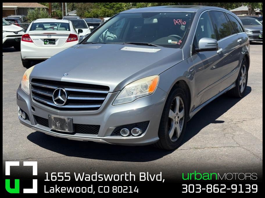 Used 2011 Mercedes-Benz R 350 BlueTEC 4MATIC image 1
